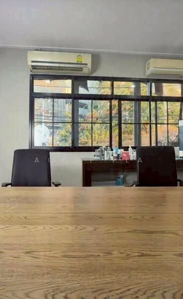 ให้เช่า - อาคารพาณิชย์ให้เช่า – 2 ยูนิต 3 ชั้น (ไม่มีเฟอร์) ใกล้ MRT พหลโยธิน (SPSAD3807), กรุงเทพ