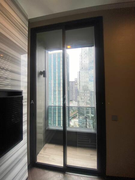 The Esse Sukhumvit 36, Bangkok, Soi Sukhumvit 36, Sukhumvit Road, Phra Kanong, Khlong Toei, Bangkok, 1 Bedroom, 38 sqm, Condo For Sale, by Kao Natthathida Paksee, 500144094 - DDproperty.com