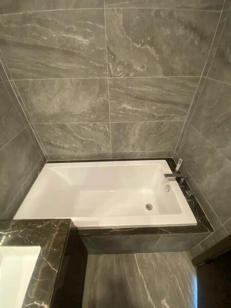 The Esse Sukhumvit 36, Bangkok, Soi Sukhumvit 36, Sukhumvit Road, Phra Kanong, Khlong Toei, Bangkok, 1 Bedroom, 38 sqm, Condo For Sale, by Kao Natthathida Paksee, 500144094 - DDproperty.com