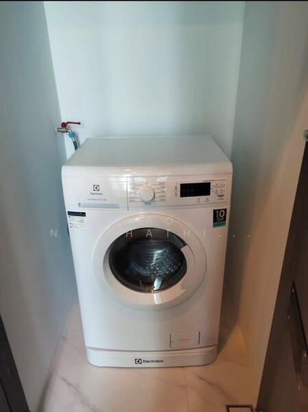 The Esse Sukhumvit 36, Bangkok, Soi Sukhumvit 36, Sukhumvit Road, Phra Kanong, Khlong Toei, Bangkok, 1 Bedroom, 38 sqm, Condo For Sale, by Kao Natthathida Paksee, 500144094 - DDproperty.com