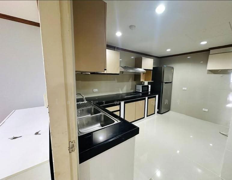 Floraville Condominium, Bangkok, 51 Pattanakarn, Suan Luang, Bangkok, 3 Bedrooms, 145 sqm, Condo For Rent, by Ulaiwan Boonsiri, 500144138 - DDproperty.com