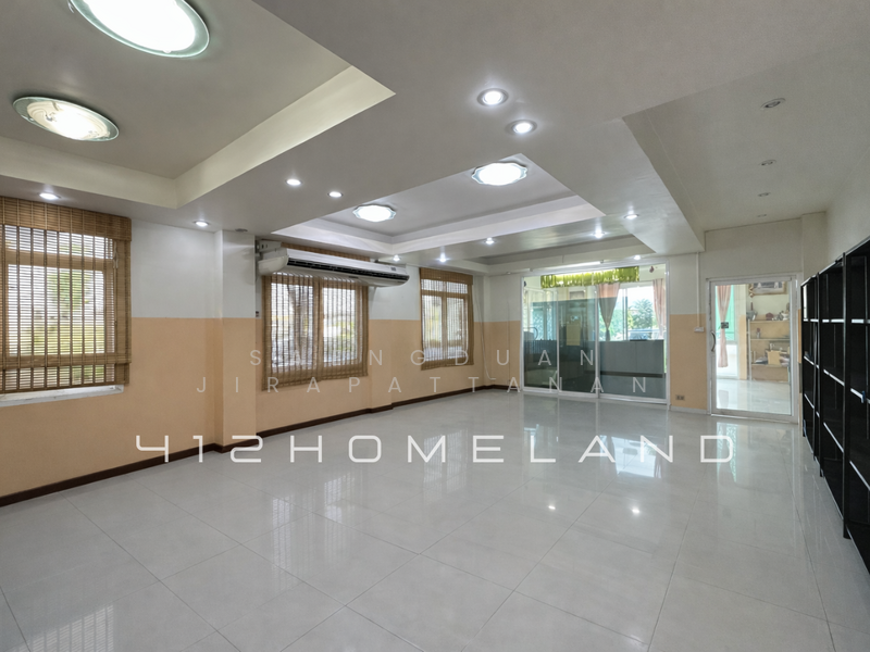 ขาย โกดัง-โรงงาน 1,500 ตร.ม. เนื้อที่ 1-3-49 ไร่ ผังสีม่วง ติดถนน 3 ด้าน บางเสาธง สมุทรปราการ, สมุทรปราการ, บางเสาธง, บางเสาธง, สมุทรปราการ, 1,500 ตร.ม., โกดัง-โรงงาน ขาย, โดย Saengduan Jirapattanan, 500144163 - DDproperty.com