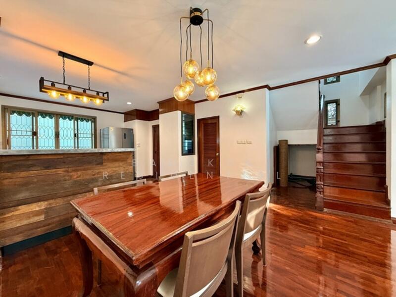 Single House, Bangkok, Khlong Toei, Khlong Toei, Bangkok, 5 Bedrooms, 350 sqm, Single Detached House For Rent, by Bangkok Residential, 500144185 - DDproperty.com