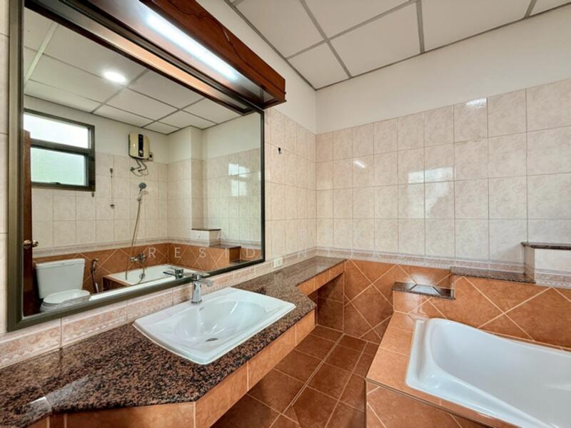 Single House, Bangkok, Khlong Toei, Khlong Toei, Bangkok, 5 Bedrooms, 350 sqm, Single Detached House For Rent, by Bangkok Residential, 500144185 - DDproperty.com