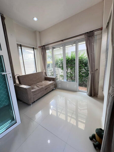 Perfect Place Sukhumvit 77-Suvarnabhumi : เพอร์เฟค เพลส สุขุมวิท77-สุวรรณภูมิ, สมุทรปราการ, ถนนลาดกระบัง, ราชาเทวะ, บางพลี, สมุทรปราการ, 200 ตร.ม., บ้านเดี่ยว ให้เช่า, โดย อดิศร พลอยมีรัศมี, 500144229 - DDproperty.com