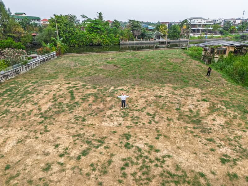 For Sale - ที่ดินซอยสวนผัก 32, Bangkok