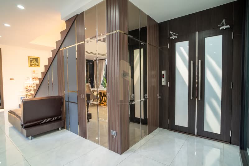 บ้านเดี่ยวอินทามระ 28, Bangkok, Din Daeng, Din Daeng, Bangkok, 5 Bedrooms, 500 sqm, Single Detached House For Sale, by มาลี สุธน, 500144392 - DDproperty.com