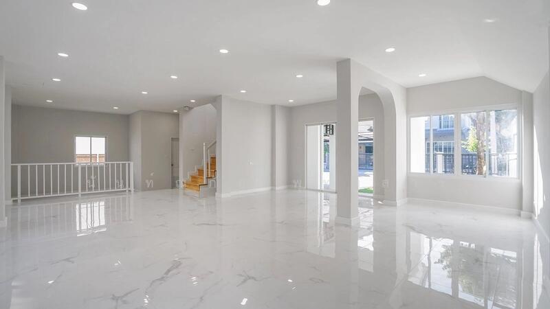 For Sale - Parinyada Chalongrat, Bangkok