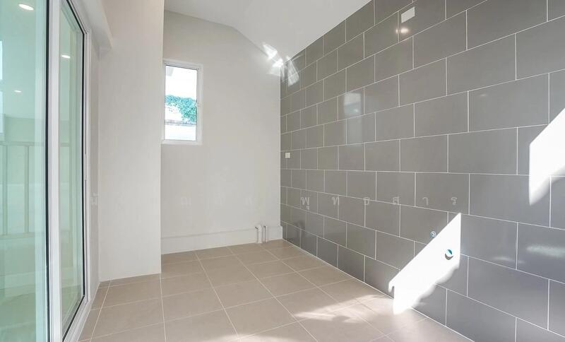 For Sale - Parinyada Chalongrat, Bangkok