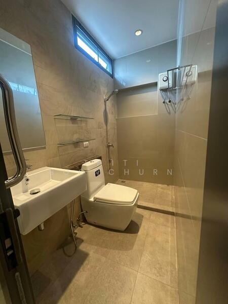 Detached House, 3 Bed, Ekamai Soi 22, Bangkok, Khlong Tan Nua, Watthana, Bangkok, 3 Bedrooms, 220 sqm, Single Detached House For Rent, by Thiti Boonchurn, 500144412 - DDproperty.com