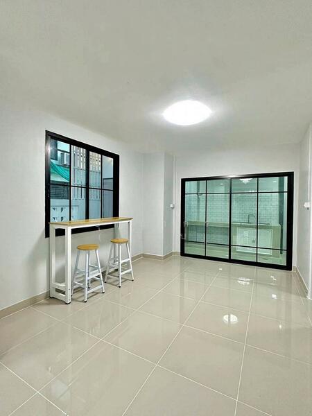 Baan Buathong 4 : บ้านบัวทอง 4, นนทบุรี, ถ.บ้านกล้วย-ไทรน้อย, พิมลราช, บางบัวทอง, นนทบุรี, 110 ตร.ม., ทาวน์เฮ้าส์ ขาย, โดย บุษบากร (เจี๊ยบ), 500144494 - DDproperty.com