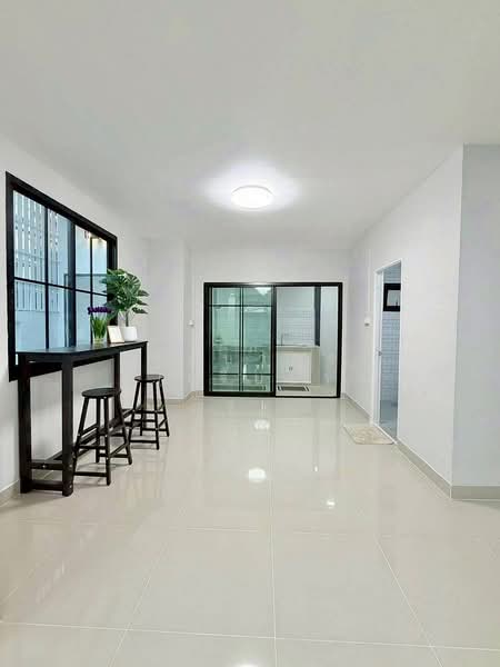 Baan Buathong 4 : บ้านบัวทอง 4, นนทบุรี, ถ.บ้านกล้วย-ไทรน้อย, พิมลราช, บางบัวทอง, นนทบุรี, 110 ตร.ม., ทาวน์เฮ้าส์ ขาย, โดย บุษบากร (เจี๊ยบ), 500144494 - DDproperty.com