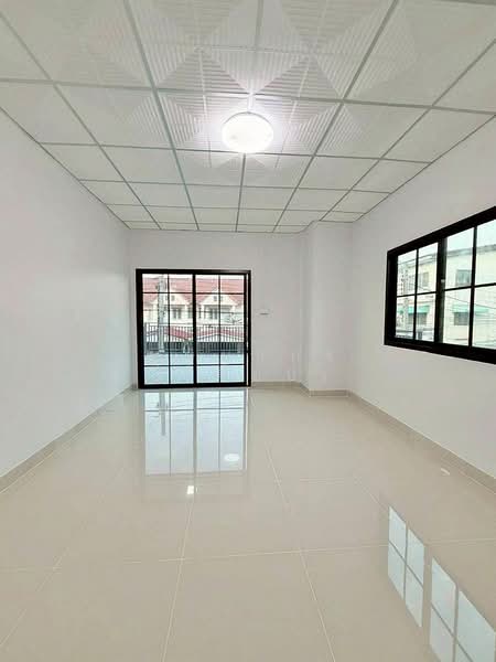 Baan Buathong 4, Nonthaburi, Ban Kluay-Sai Noi Road, Phimonrat, Bang Bua Thong, Nonthaburi, 2 Bedrooms, 110 sqm, Townhouse For Sale, by บุษบากร (เจี๊ยบ), 500144494 - DDproperty.com