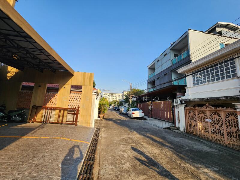 บ้านเดี่ยว พระราม 9 ใกล้ The nine พระราม9, Bangkok, Suan Luang, Suan Luang, Bangkok, 6 Bedrooms, 704 sqm, Single Detached House For Sale, by Chekchanok Chuaynual, 500144499 - DDproperty.com