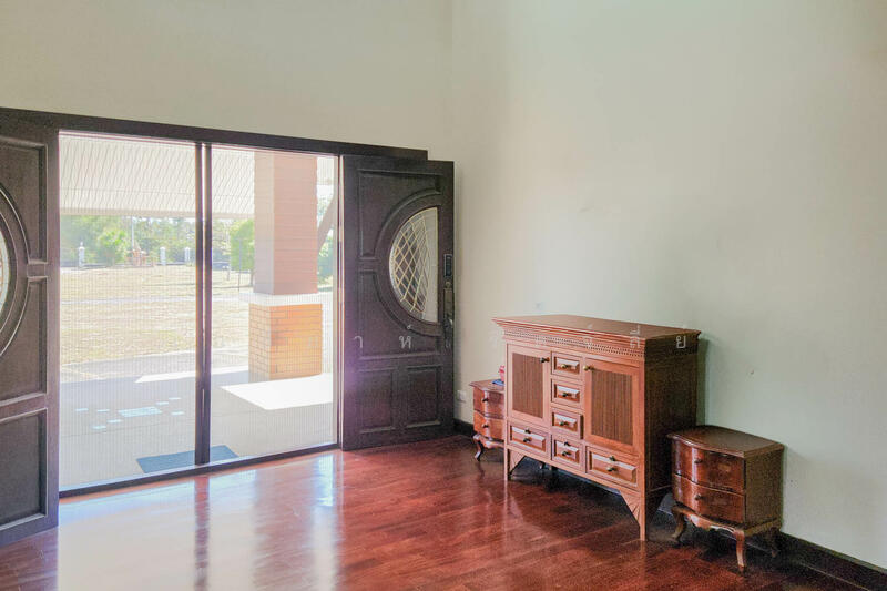 Spacious Private Residence with Pool and Garden Setting, Chiang Mai, Mae Phaek, San Sai, Chiang Mai, 4 Bedrooms, 400 sqm, Single Detached House For Sale, by Elijah Ridgley, 500144504 - DDproperty.com