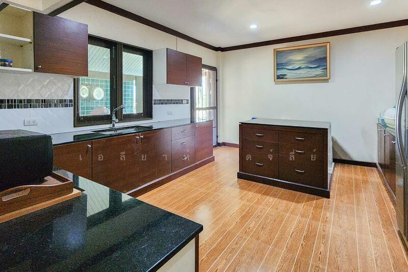 Spacious Private Residence with Pool and Garden Setting, Chiang Mai, Mae Phaek, San Sai, Chiang Mai, 4 Bedrooms, 400 sqm, Single Detached House For Sale, by Elijah Ridgley, 500144504 - DDproperty.com