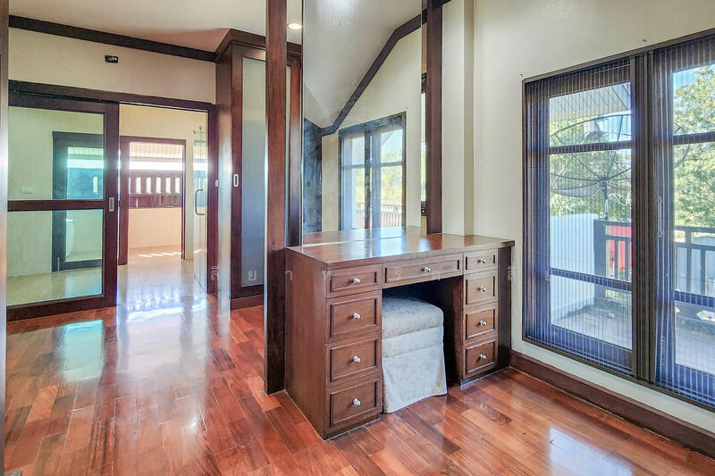 Spacious Private Residence with Pool and Garden Setting, Chiang Mai, Mae Phaek, San Sai, Chiang Mai, 4 Bedrooms, 400 sqm, Single Detached House For Sale, by Elijah Ridgley, 500144504 - DDproperty.com