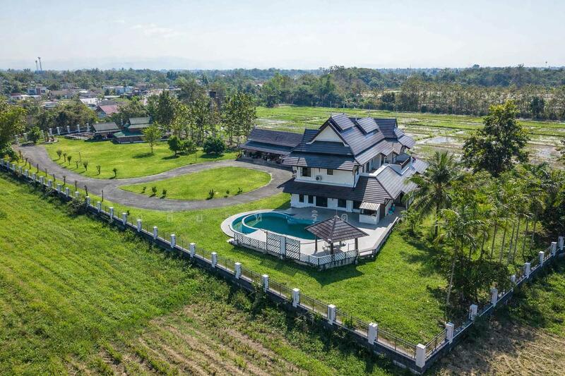 Spacious Private Residence with Pool and Garden Setting, Chiang Mai, Mae Phaek, San Sai, Chiang Mai, 4 Bedrooms, 400 sqm, Single Detached House For Sale, by Elijah Ridgley, 500144504 - DDproperty.com