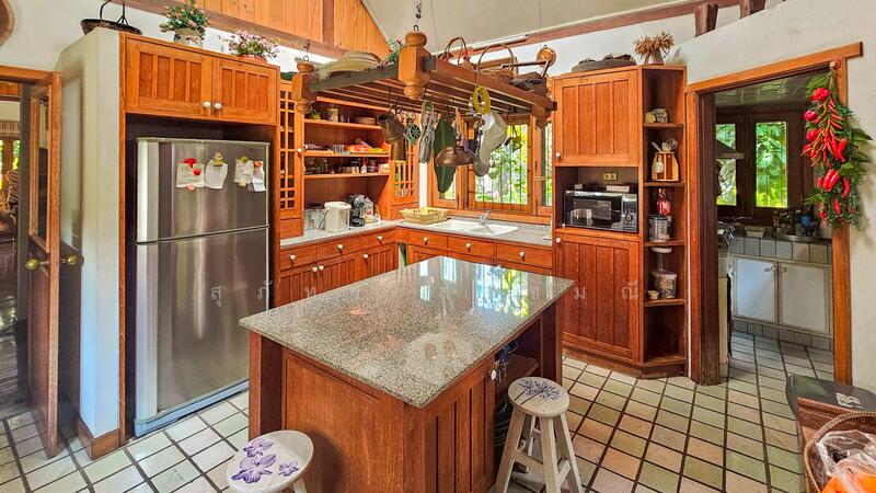 English Country–Style Garden House for Sale, House for Sale in San Sai District, Chiang Mai, ถนนวงแหวนรอบสาม, San Phra Net, San Sai, Chiang Mai, 4 Bedrooms, 350 sqm, Single Detached House For Sale, by สุภัทร สังขมณี, 500144521 - DDproperty.com