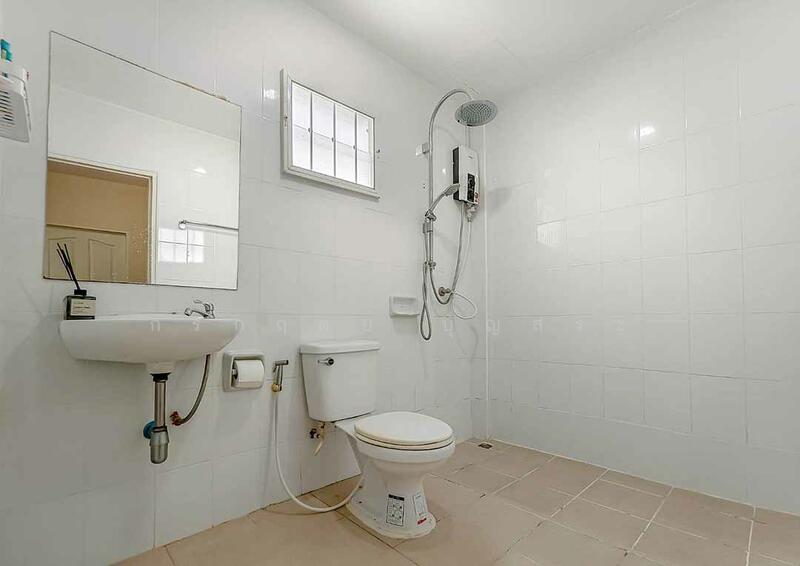 Lio Nov Donmueng-Chaengwattana, Bangkok, Soi Chang Akat Uthit 13, Sanam Bin, Don Mueang, Bangkok, 3 Bedrooms, 152 sqm, Townhouse For Sale, by กรกฤตย์ บุญสระ, 500144525 - DDproperty.com