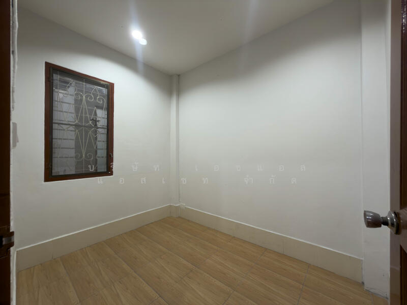 Baan Pongsirichai 2, Samut Sakhon, Om Noi, Krathum Baen, Samut Sakhon, 5 Bedrooms, 180 sqm, Townhouse For Sale, by บริษัท เอชแอล แอสเซท จำกัด, 500144538 - DDproperty.com