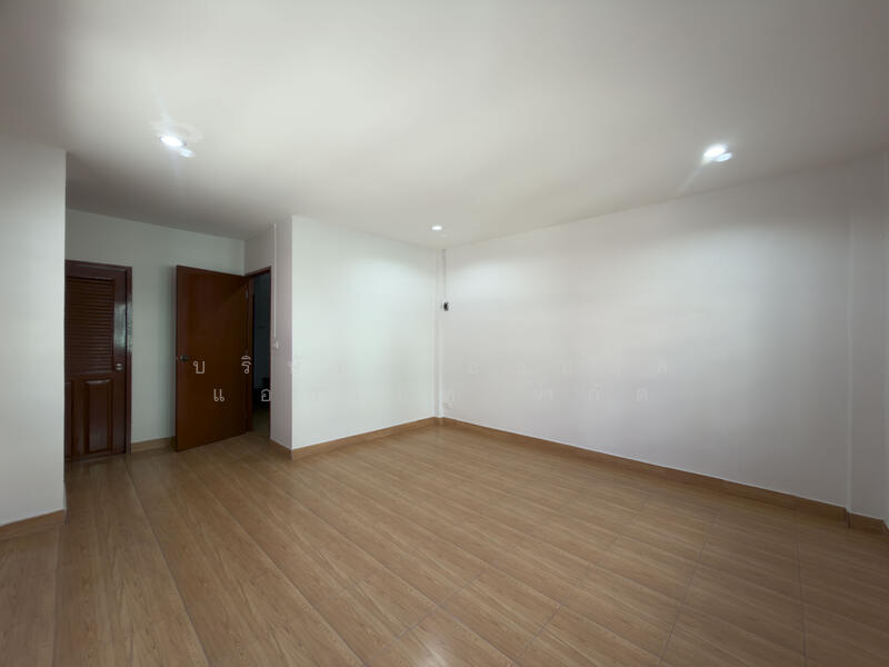 Baan Pongsirichai 2, Samut Sakhon, Om Noi, Krathum Baen, Samut Sakhon, 5 Bedrooms, 180 sqm, Townhouse For Sale, by บริษัท เอชแอล แอสเซท จำกัด, 500144538 - DDproperty.com