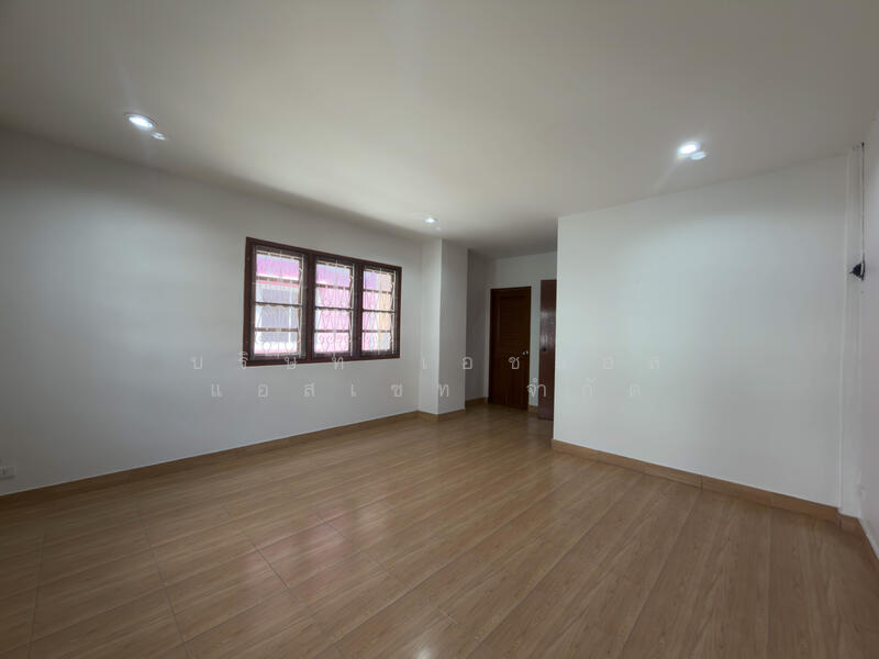 Baan Pongsirichai 2, Samut Sakhon, Om Noi, Krathum Baen, Samut Sakhon, 5 Bedrooms, 180 sqm, Townhouse For Sale, by บริษัท เอชแอล แอสเซท จำกัด, 500144538 - DDproperty.com