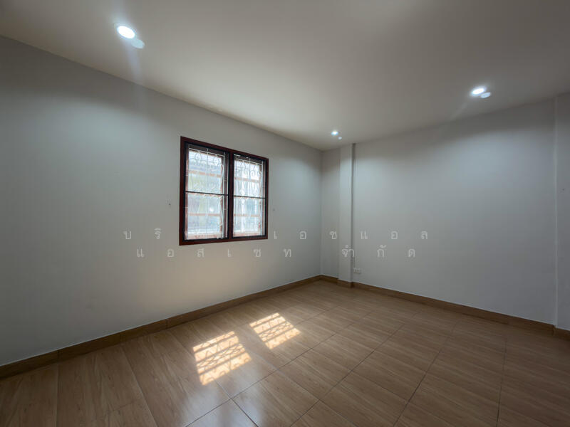 Baan Pongsirichai 2, Samut Sakhon, Om Noi, Krathum Baen, Samut Sakhon, 5 Bedrooms, 180 sqm, Townhouse For Sale, by บริษัท เอชแอล แอสเซท จำกัด, 500144538 - DDproperty.com