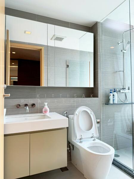 Siri At Sukhumvit, Bangkok, 902 Sukhumvit Road, Phra Kanong, Khlong Toei, Bangkok, 3 Bedrooms, 100 sqm, Condo For Rent, by Kittisak Phanlertchavarit, 500144580 - DDproperty.com