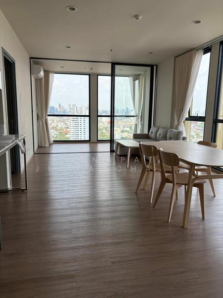 The Issara Sathorn, Bangkok, Chan Road, Thung Maha Mek, Sathon, Bangkok, 2 Bedrooms, 90 sqm, Condo For Sale, by Tanapat Jitwatcharakomol, 500144751 - DDproperty.com