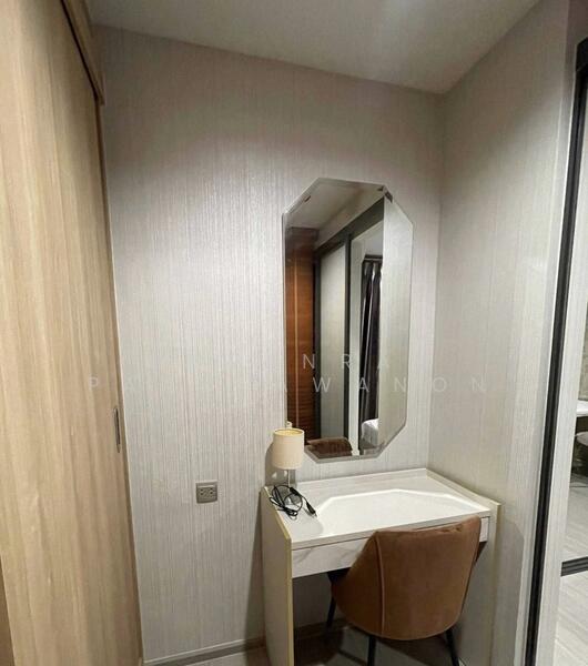 Life Phahon-Ladprao, Bangkok, 996 Phahonyothin Road, Jom Phon, Chatuchak, Bangkok, 1 Bedroom, 36 sqm, Condo For Rent, by Pawanrat Panchawanon, 500144777 - DDproperty.com