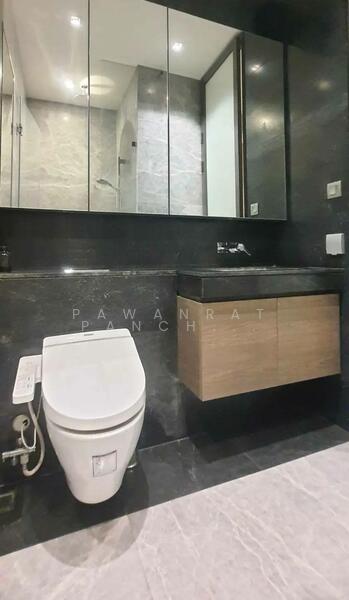 28 Chidlom, Bangkok, 28 Chit Lom Alley, Lumphini, Pathum Wan, Bangkok, 2 Bedrooms, 74 sqm, Condo For Rent, by Pawanrat Panchawanon, 500144803 - DDproperty.com