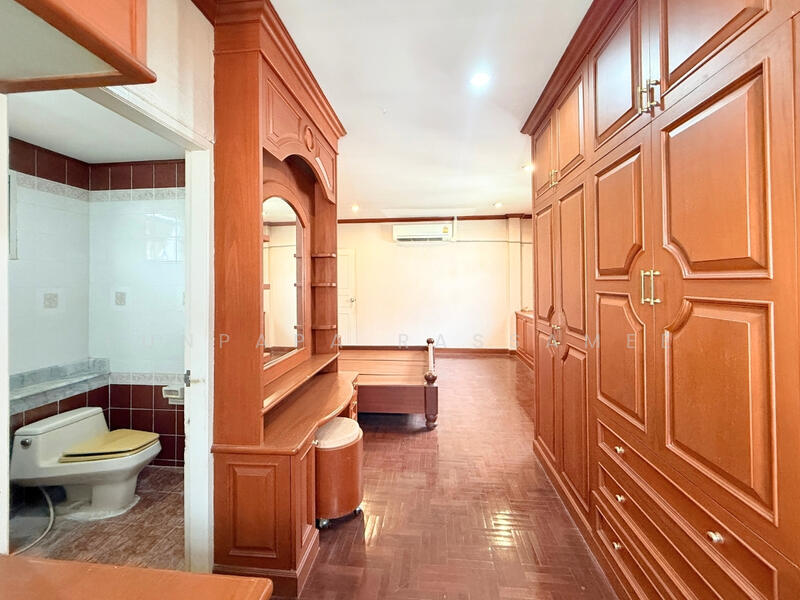 Wararom Phetkasem 69, Bangkok, Liab Klong Phasi Charoen Tai Road, Nong Kham, Nong Khaem, Bangkok, 4 Bedrooms, 200 sqm, Single Detached House For Sale, by Punpapa Rassamee, 500144842 - DDproperty.com