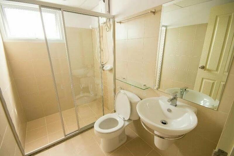 Supalai Park Ekkamai-Thonglor, Bangkok, Petchaburi Road, Bang Kapi, Huai Khwang, Bangkok, 2 Bedrooms, 84 sqm, Condo For Sale, by Living Real Estates, 500144850 - DDproperty.com