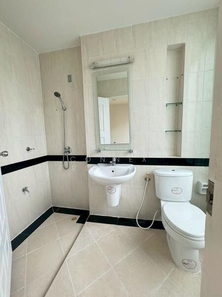 Baan Klang Muang British Town Srinakarin, Samut Prakan, Soi Baan Klang Muang British Town Srinakarin, Bang Kaeo, Bang Plee, Samut Prakan, 3 Bedrooms, 21 sqm, Townhouse For Sale, by Connex Property, 500144854 - DDproperty.com