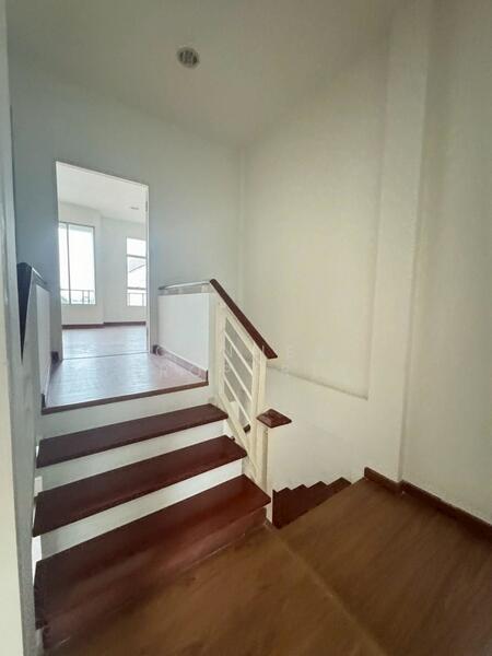 Baan Klang Muang British Town Srinakarin, Samut Prakan, Soi Baan Klang Muang British Town Srinakarin, Bang Kaeo, Bang Plee, Samut Prakan, 3 Bedrooms, 21 sqm, Townhouse For Sale, by Connex Property, 500144854 - DDproperty.com