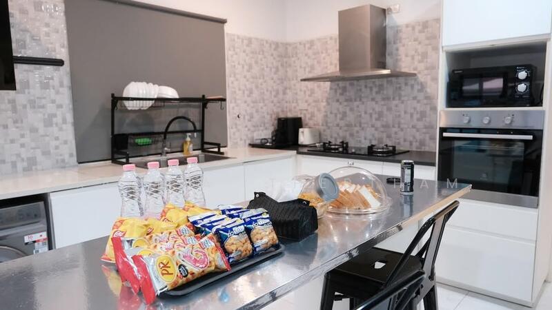 5-BR House, Bangkok, Bang Na Nuea, Bang Na, Bangkok, 5 Bedrooms, 400 sqm, Single Detached House For Rent, by Ramita  Theptham, 500144857 - DDproperty.com