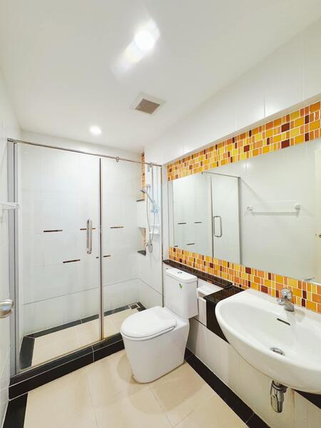 3-BR Townhouse, Bangkok, Bang Chak, Phra Khanong, Bangkok, 3 Bedrooms, 200 sqm, Townhouse For Rent, by Ramita Theptham, 500144859 - DDproperty.com