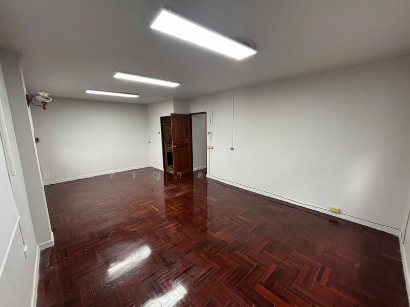 Home Office Srinakarin, Bangkok, Suan Luang, Suan Luang, Bangkok, 5 Bedrooms, 300 sqm, Townhouse For Rent, by ปรินทร์ญาดา ชิณโชติ, 500144879 - DDproperty.com