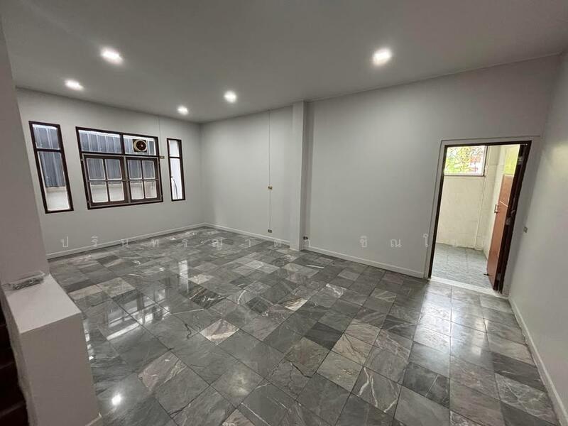 Home Office Srinakarin, Bangkok, Suan Luang, Suan Luang, Bangkok, 5 Bedrooms, 300 sqm, Townhouse For Rent, by ปรินทร์ญาดา ชิณโชติ, 500144879 - DDproperty.com