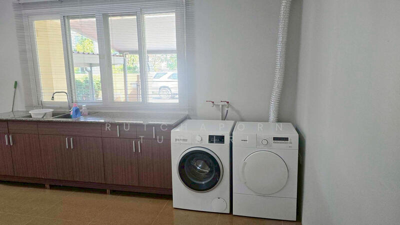 บ้านในโครงการคุณภาพ ให้เช่า – ใกล้โรงเรียนปัญญาเด่น เพียง 5 นาที ค่าเช่า 55,000 บาท / เดือน รหัสทรัพ, Chiang Mai, Nam Phare, Hang Dong, Chiang Mai, 5 Bedrooms, 180 sqm, Single Detached House For Rent, by Rutchaporn Tunsiri, 500144885 - DDproperty.com