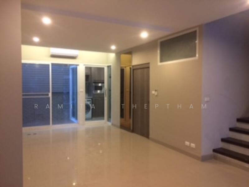 4-BR Townhouse, Bangkok, Chong Nonsi, Yan Nawa, Bangkok, 4 Bedrooms, 197 sqm, Townhouse For Rent, by Ramita Theptham, 500144930 - DDproperty.com