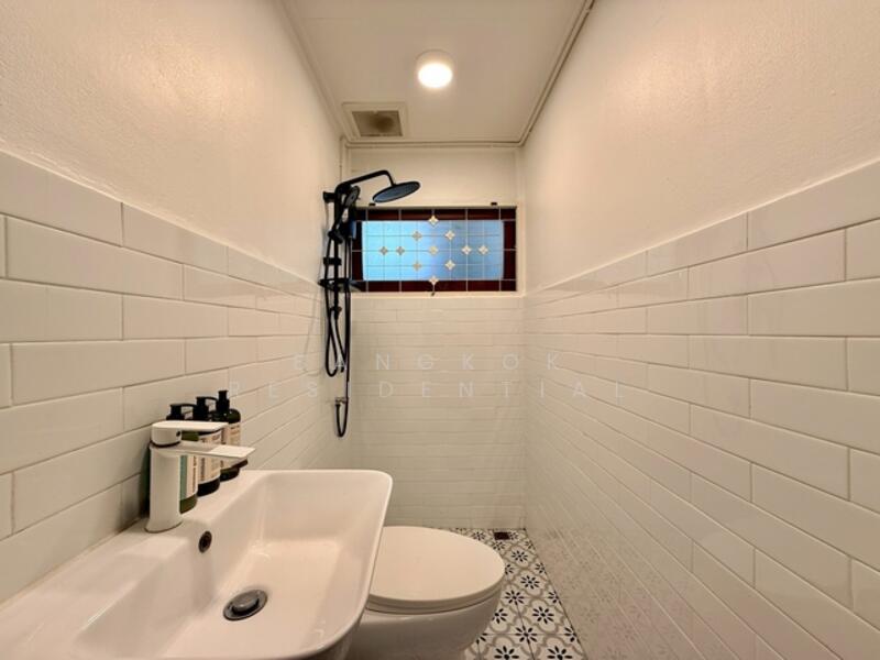 Detached House, Bangkok, Sukhumvit 63, Khlong Tan Nua, Watthana, Bangkok, 4 Bedrooms, 300 sqm, Single Detached House For Rent, by Bangkok Residential, 500144931 - DDproperty.com