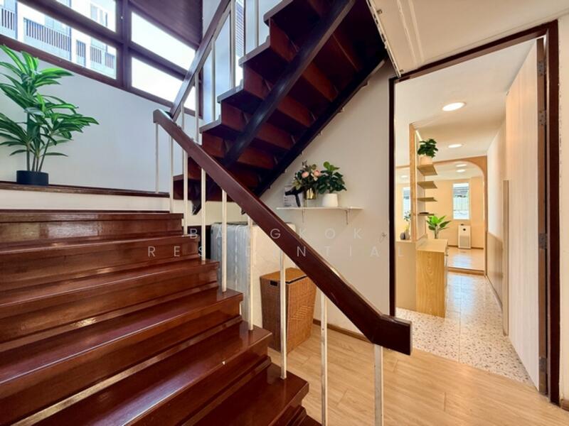 Detached House, Bangkok, Sukhumvit 63, Khlong Tan Nua, Watthana, Bangkok, 4 Bedrooms, 300 sqm, Single Detached House For Rent, by Bangkok Residential, 500144931 - DDproperty.com