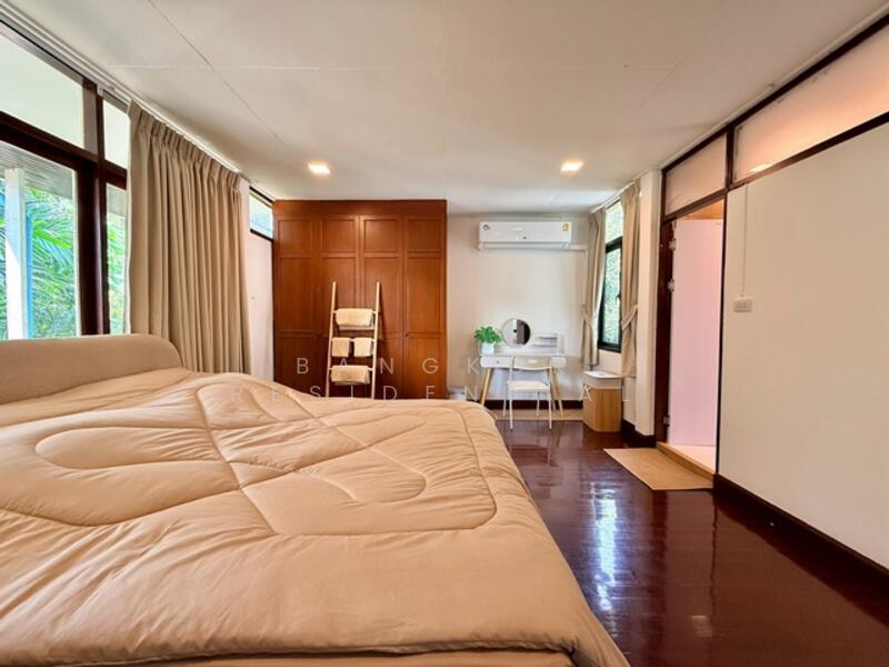 Detached House, Bangkok, Sukhumvit 63, Khlong Tan Nua, Watthana, Bangkok, 4 Bedrooms, 300 sqm, Single Detached House For Rent, by Bangkok Residential, 500144931 - DDproperty.com