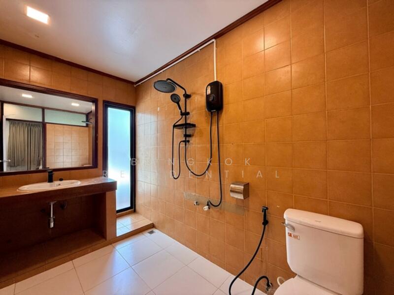 Detached House, Bangkok, Sukhumvit 63, Khlong Tan Nua, Watthana, Bangkok, 4 Bedrooms, 300 sqm, Single Detached House For Rent, by Bangkok Residential, 500144931 - DDproperty.com