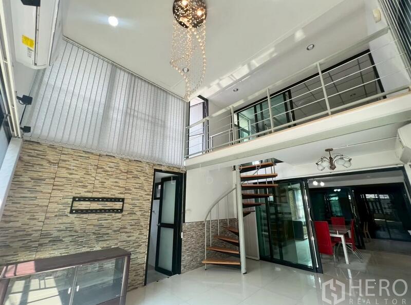 For Sale 4 Bedroom Detached House Wang Thonglang, Bangkok HRE00224, Bangkok, Khlong Chaokhun Sing, Wang Thonglang, Bangkok, 4 Bedrooms, 600 sqm, Single Detached House For Sale, by Hero Realtor Co., Ltd., 500144954 - DDproperty.com
