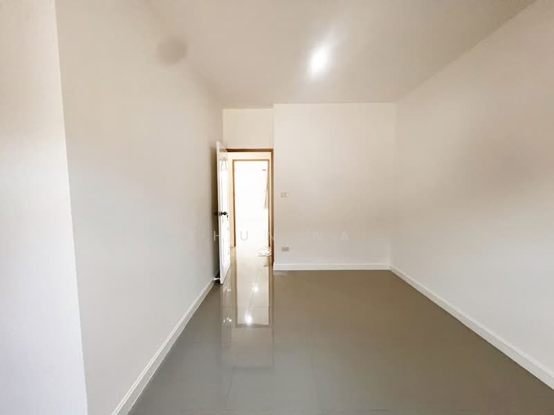 ทรัพย์เจริญ ฉลองกรุง 53, กรุงเทพ, ลำปลาทิว, ลาดกระบัง, กรุงเทพ, 100 ตร.ม., ทาวน์เฮ้าส์ ขาย, โดย Khun Na, 500144967 - DDproperty.com