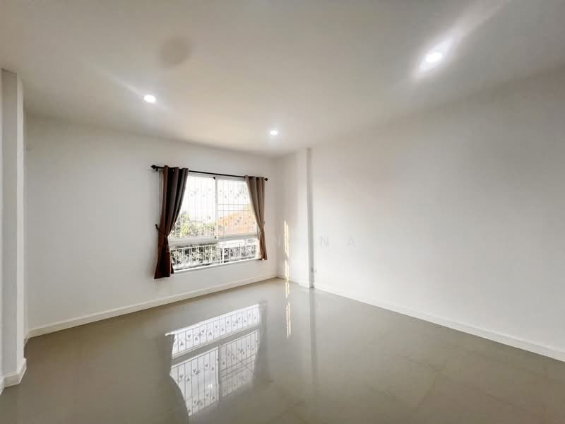 ทรัพย์เจริญ ฉลองกรุง 53, กรุงเทพ, ลำปลาทิว, ลาดกระบัง, กรุงเทพ, 100 ตร.ม., ทาวน์เฮ้าส์ ขาย, โดย Khun Na, 500144967 - DDproperty.com