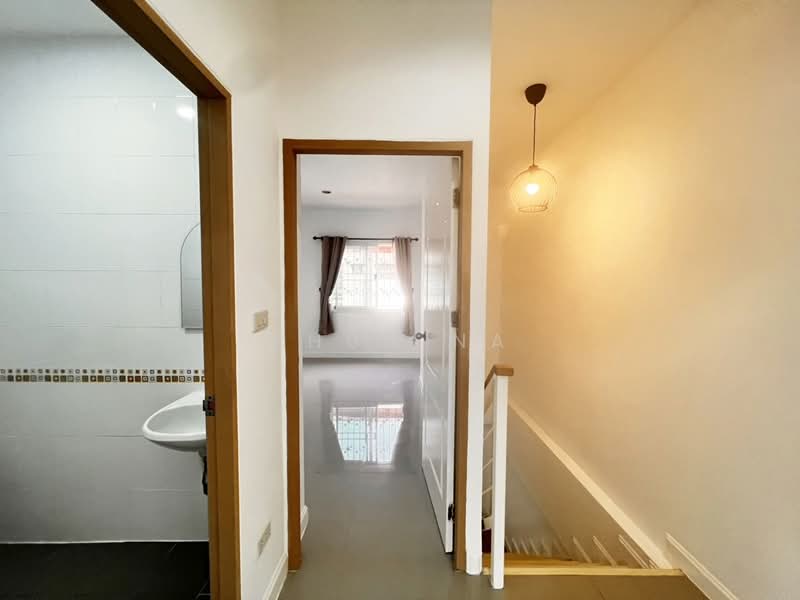 ทรัพย์เจริญ ฉลองกรุง 53, กรุงเทพ, ลำปลาทิว, ลาดกระบัง, กรุงเทพ, 100 ตร.ม., ทาวน์เฮ้าส์ ขาย, โดย Khun Na, 500144967 - DDproperty.com